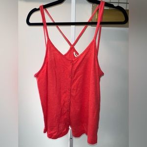 ✨3 for $10✨ Roxy Size Medium Botton Up Style Thin Strap Top